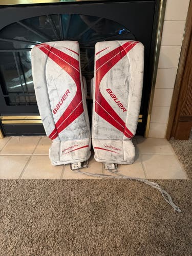 Small Bauer Vapor Goalie Leg Pads (Used)