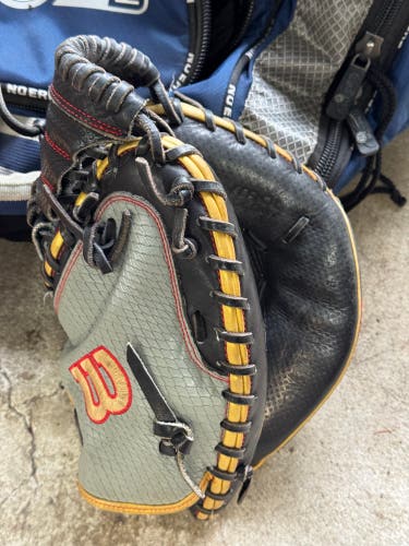 Wilson A2000 RH Baseball Glove 33.5" (Used)