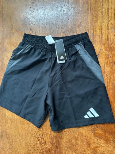 Black Medium Men's Adidas Shorts (New)