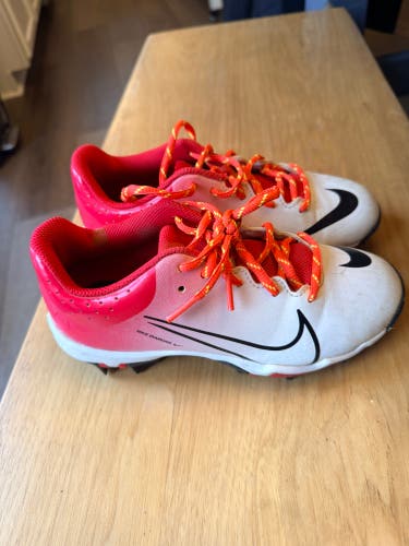 Kids 2.5Y (Big Kids / Youth) Youth Nike Cleats (Used)
