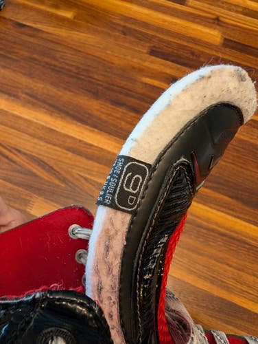 Bauer X600 Hockey Skates Regular Width 9 (Used)