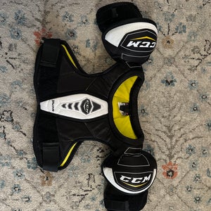 Large Youth Hockey CCM Shoulder Pads (Used) Chest Protector