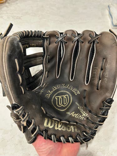 Wilson RH Baseball Glove 11" (Used). Model A2351.