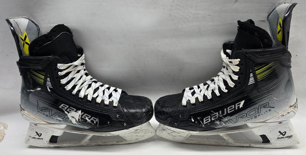 Bauer Vapor Hyperlite 2 Pro Stock Skates 9 D Used NHL (2) (14825)