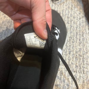 Unisex Size M 12.0 (W 13.0) Nike Mid Top Molded Cleats (Used)