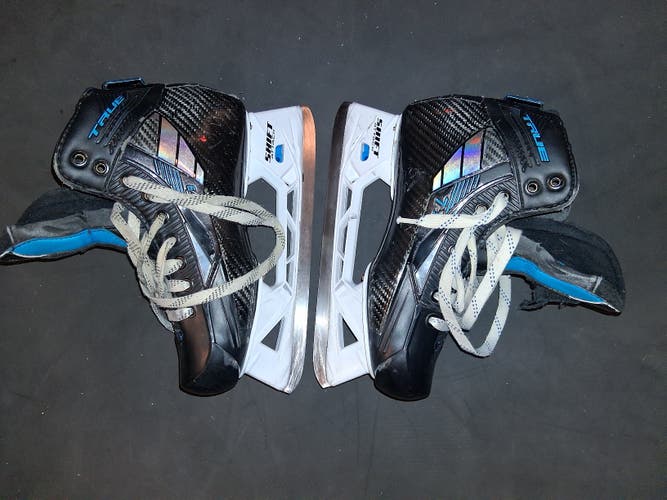 True TF9 Hockey Goalie Skates Regular Width 6.5 (Used)