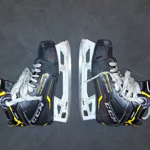 CCM Super Tacks 9380 Hockey Goalie Skates Regular Width 6 (Used)
