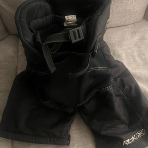 Junior Large Reebok 6k Hockey pants