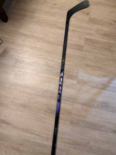 Intermediate CCM Ribcor Trigger 10 Pro Right Handed Hockey Stick P28 65 Flex (New)