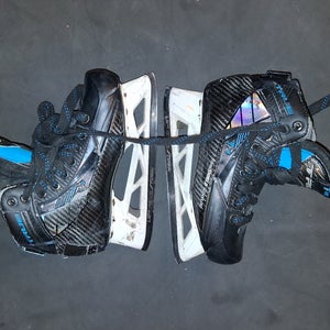 True TF9 Hockey Goalie Skates Regular Width 6.5 (Used)