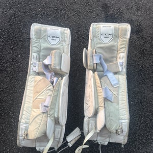 30" CCM Extreme Flex E4.5 Goalie Leg Pads (Used)