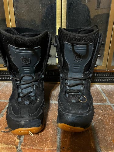 Men's Size M 7.0 (W 8.0) LTD Snowboard Boots (Used)