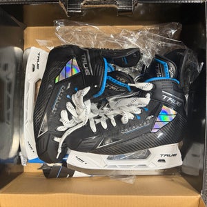 True Catalyst 7X4 Hockey Skates Size 5 Regular