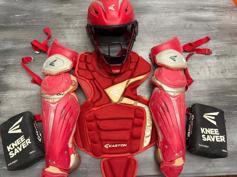 Red Easton Game Time Catcher's Set (Used) with knee savers