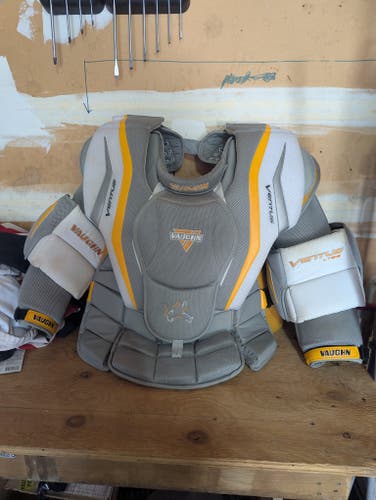 XL Vaughn Ventus LT88 Goalie Chest Protector