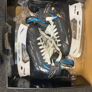 True Catalyst 5X4 Hockey Skates Size 6.5 Wide
