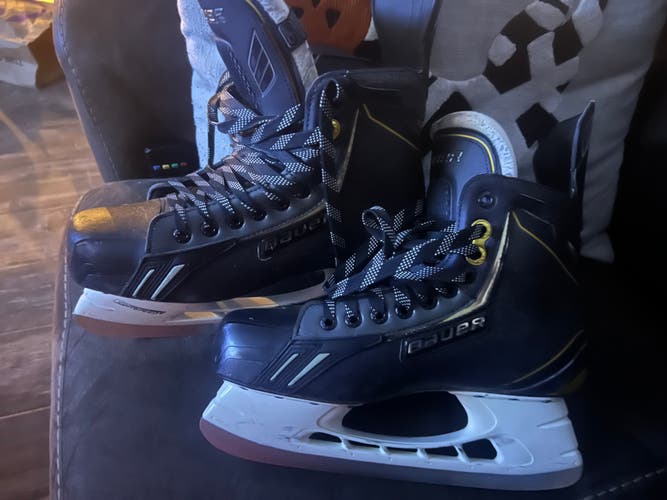 Bauer Supreme One.8 Hockey Skates 9.0 EE