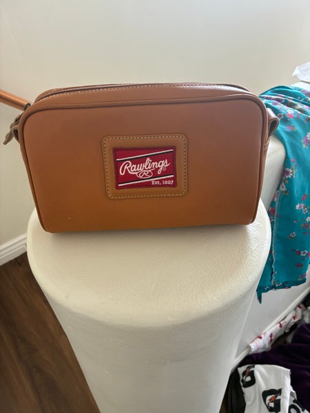 Rawlings heart of the hide toiletry bag