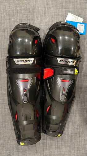Senior Bauer Vapor 3X 16" Shin Pads (New)