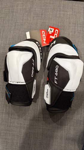 Senior Medium CCM JetSpeed FT680 Elbow Pads (New)