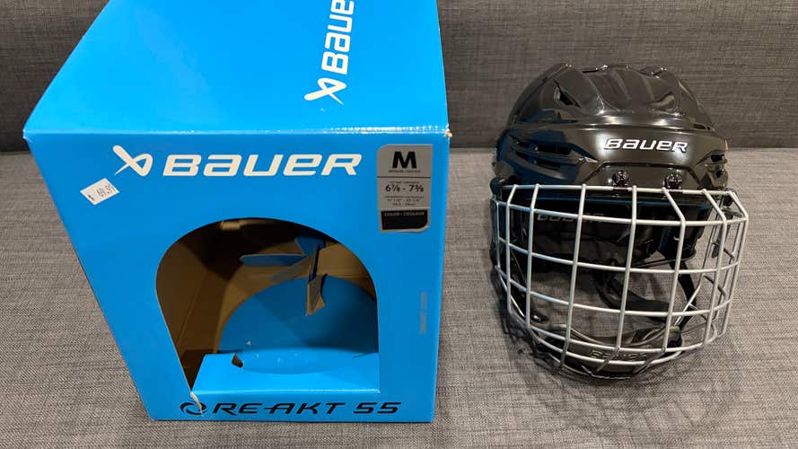 Medium Bauer Re-Akt 55 Helmet (New)