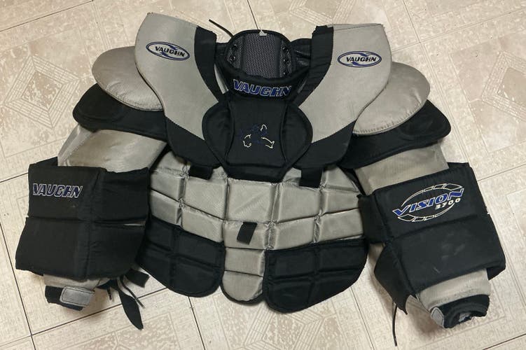 Small Vaughn Vision 3700 Goalie Chest Protector (Used)