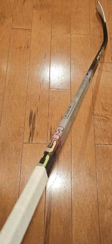 Intermediate CCM JetSpeed FT8 Pro Right Handed Hockey Stick P29 55 Flex Pro Stock (Used)
