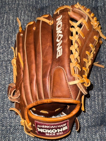 Nokona Walnut RH Outfield Baseball Glove 12.75" (Used)