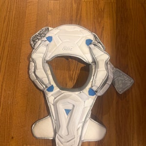 Medium Youth True Zerolyte Shoulder Pads (Used)
