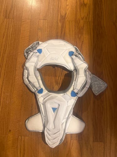 Medium Youth True Zerolyte Shoulder Pads (Used)