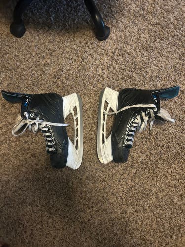 Bauer XLP Hockey Skates 11 (Used)