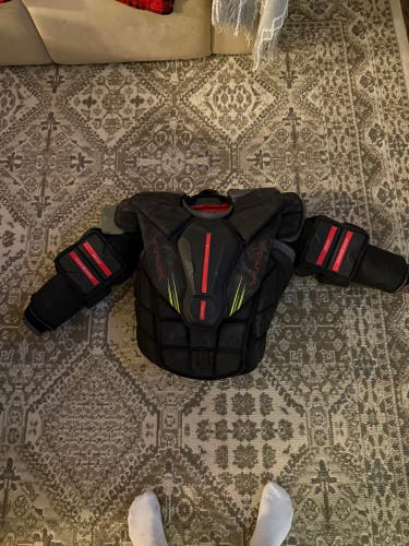 XL Bauer Vapor Hyperlite 2 Goalie Chest Protector