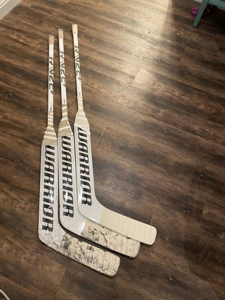 Intermediate Warrior Ritual v2e+ Regular Goalie Stick 23.5" Paddle (Used)