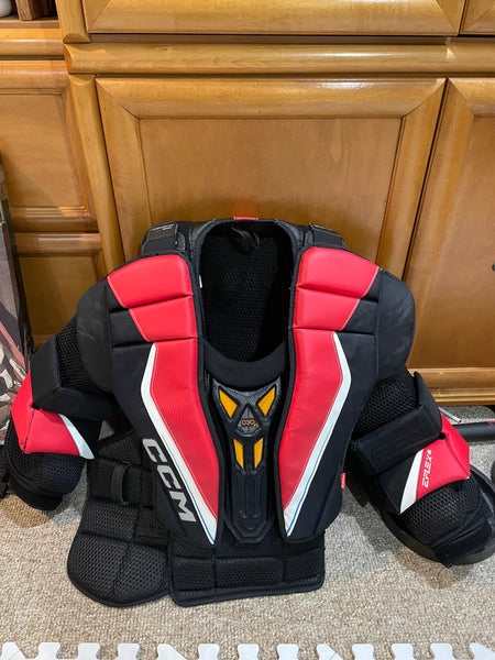 Large CCM EFlex 6 Goalie Chest Protector (Used)