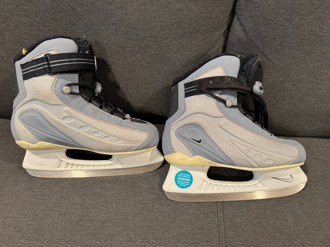 Nike Hockey Skates Regular Width 7 (Used)
