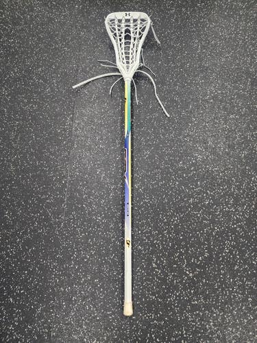 Used Under Armour EMISSARY ON AL6000 Wmn Atk/Mid Complete Stick White 11849-S000034700