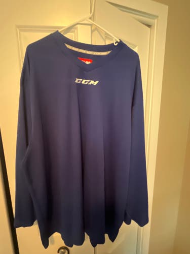 Goalie Cut Boys CCM Jersey (Used)