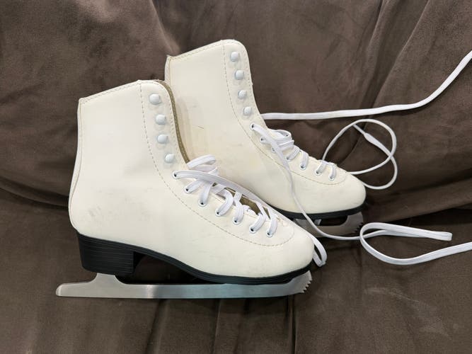American Figure Skates Adult 7 (Used)