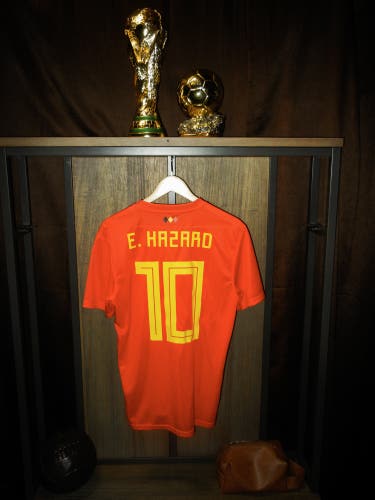 Belgium 2018 Home Jersey – Eden Hazard #10 – Size M – Adidas Red Shirt (MPN: BQ4520)