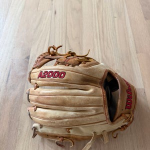 Wilson A2000 RH Infield Baseball Glove 11.5" (Used)