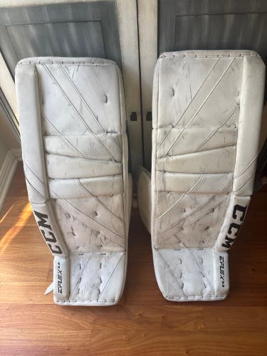 34" CCM Extreme Flex 5.9 Goalie Leg Pads (Used)