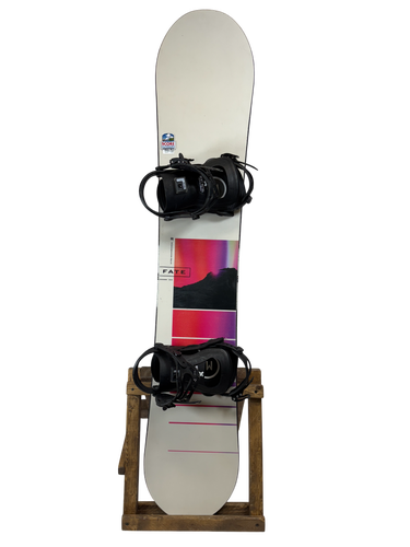 144cm Nitro Fate Snowboard W/ Bent Metal Bolt Bindings