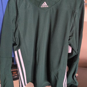 Green Large/Extra Large Boys Adidas Jersey (New)