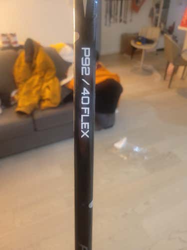 Junior Bauer Vapor FlyLite Left Hand Hockey Stick P92 40 Flex (Used)