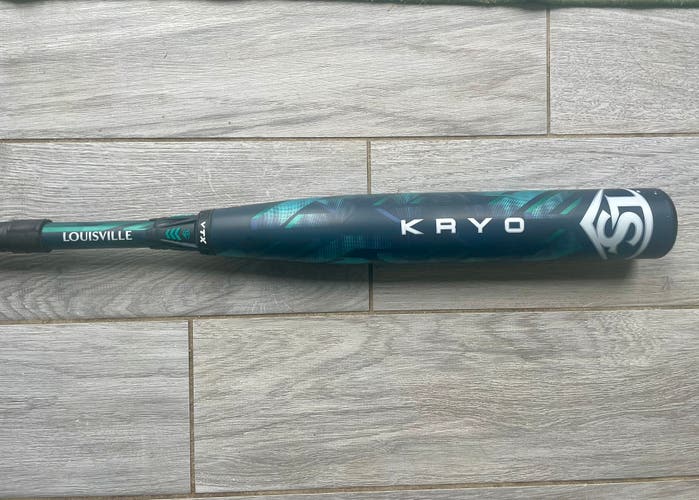 2025 Louisville Slugger Kryo Composite Bat (-10) 20 oz 30" (Used)