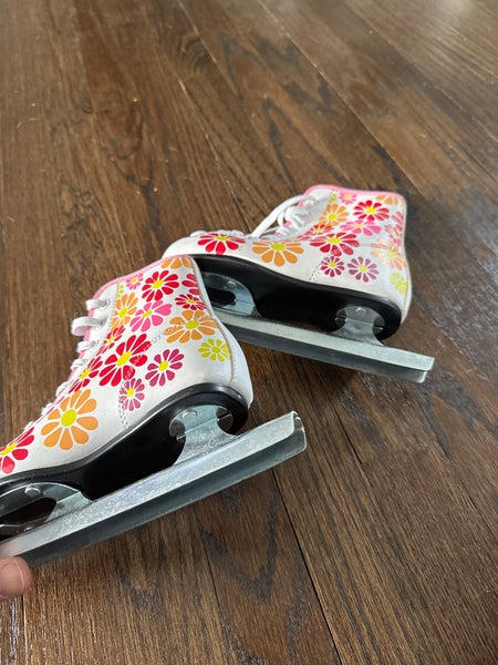 American Figure Skates Junior 10 (Used)