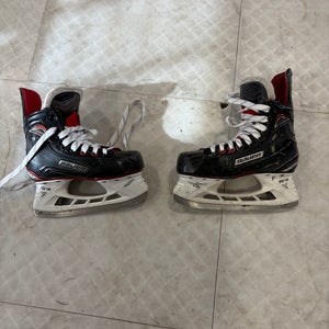 2014 Bauer Vapor X100 Hockey Skates Extra Wide Width Size 2 (Used)