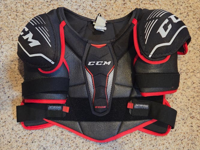 Men's Large Senior CCM JetSpeed Edge Shoulder Pads (Used)