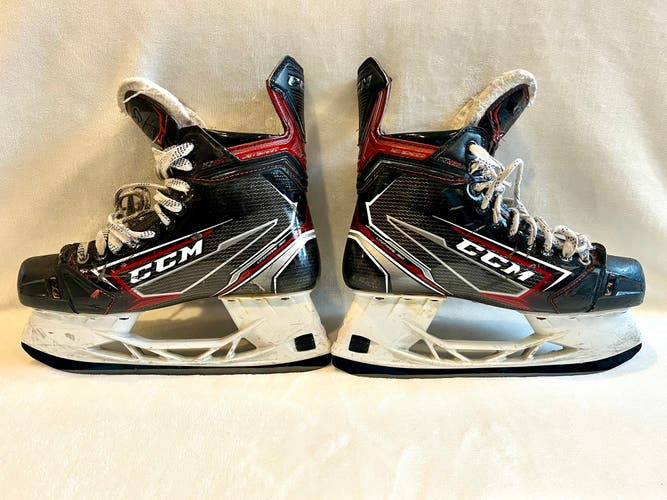 CCM JetSpeed FT490 Hockey Skates Regular Width (Used)