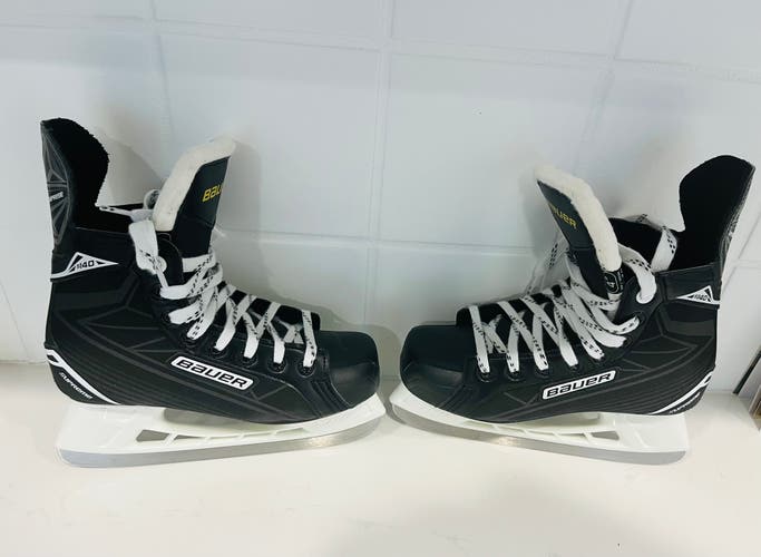 2015 Bauer Supreme 140 Hockey Skates Size 4 (New)